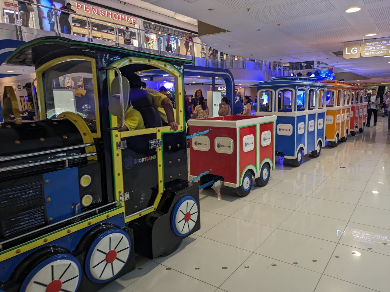 フィリピン留学 Cebu21 - Curious World Academy-SM City Cebu-14